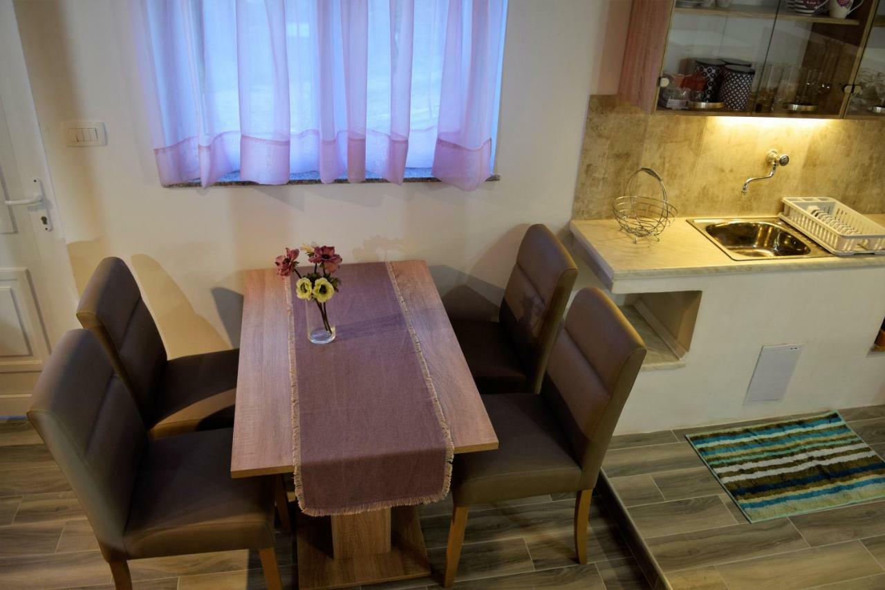 Veritas Apartments Mlini Eksteriør billede